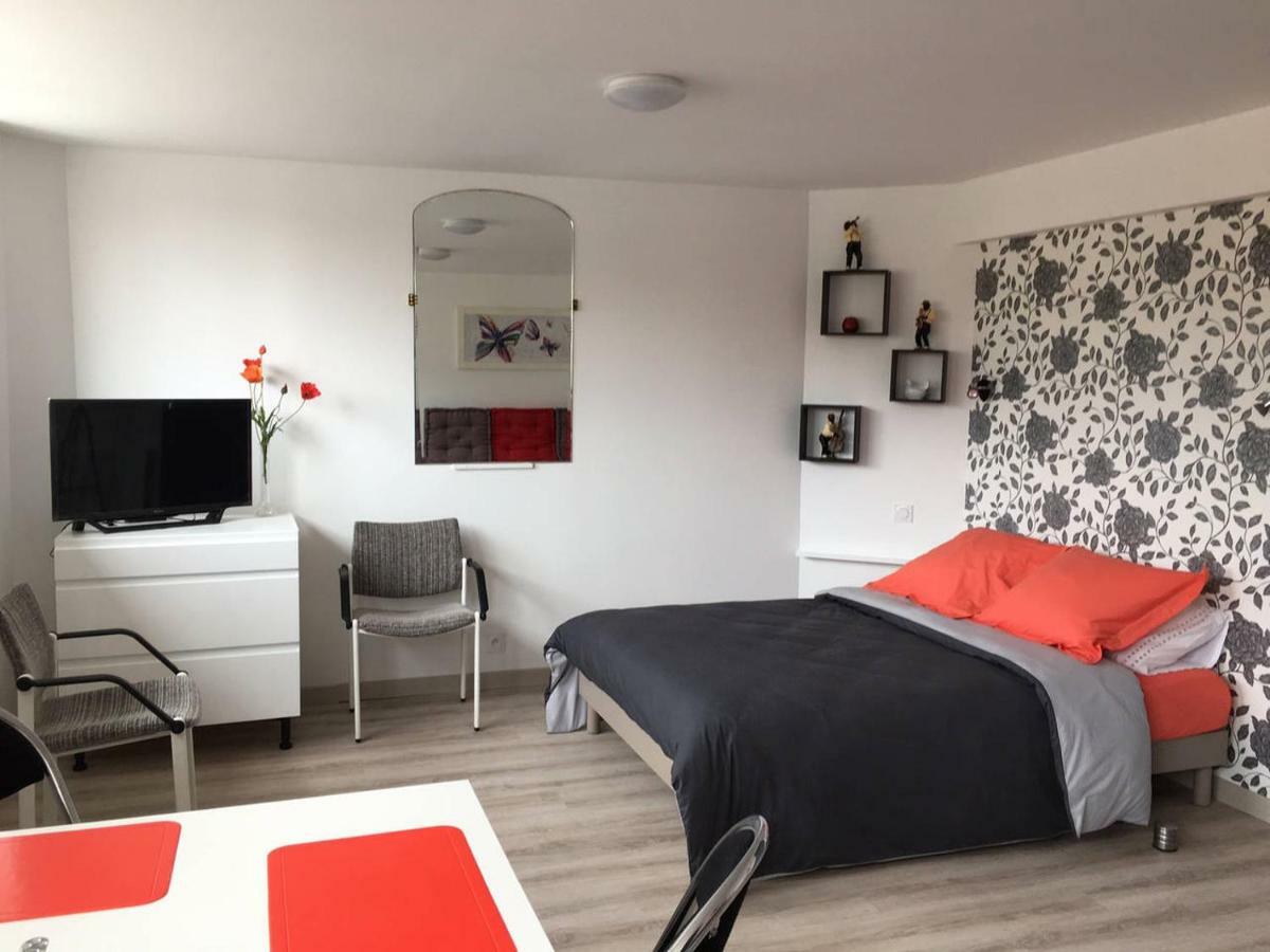 Le Clemenceau Apartment Péronne Exterior foto